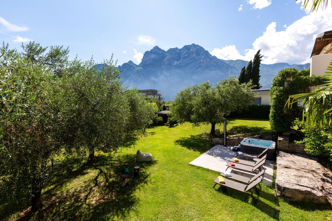 Lake House La Gemma Riva del Garda Bagian luar foto